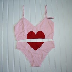 NEW Victoria's Secret Heart Bralette and Panty Set